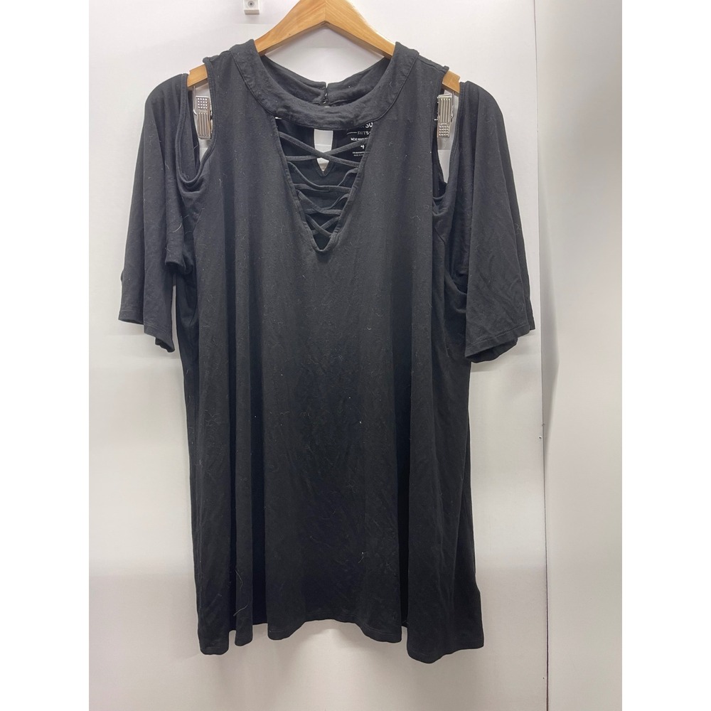 Torrid Super Soft Knits Black Cold Shoulder Lace Up V-Neck Top Size 4X Plus